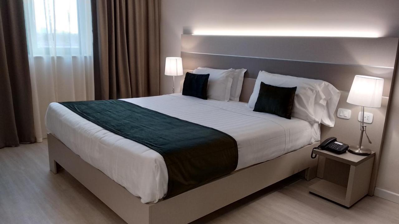Hotel Glis سان ماورو تورينيس المظهر الخارجي الصورة