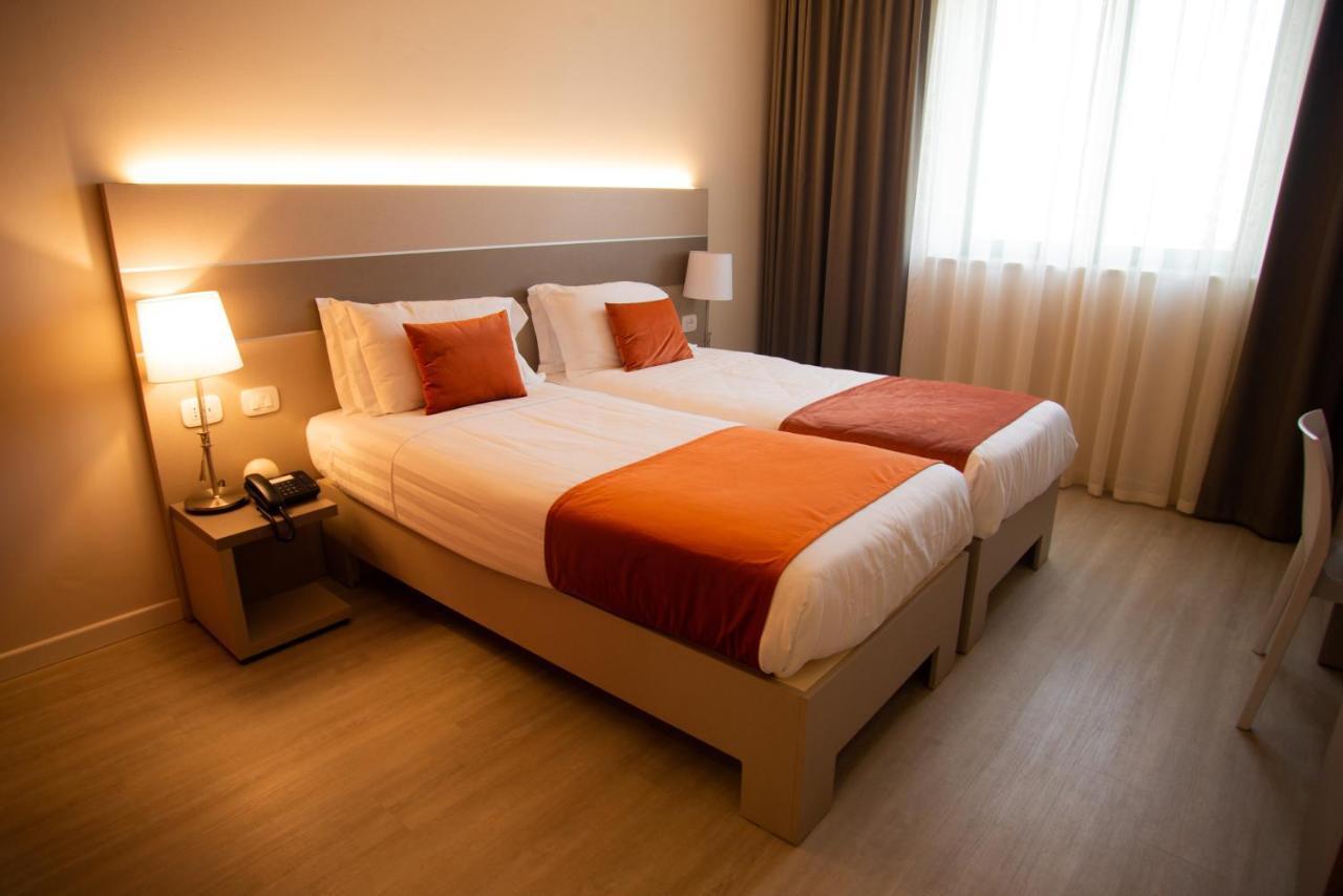 Hotel Glis سان ماورو تورينيس المظهر الخارجي الصورة