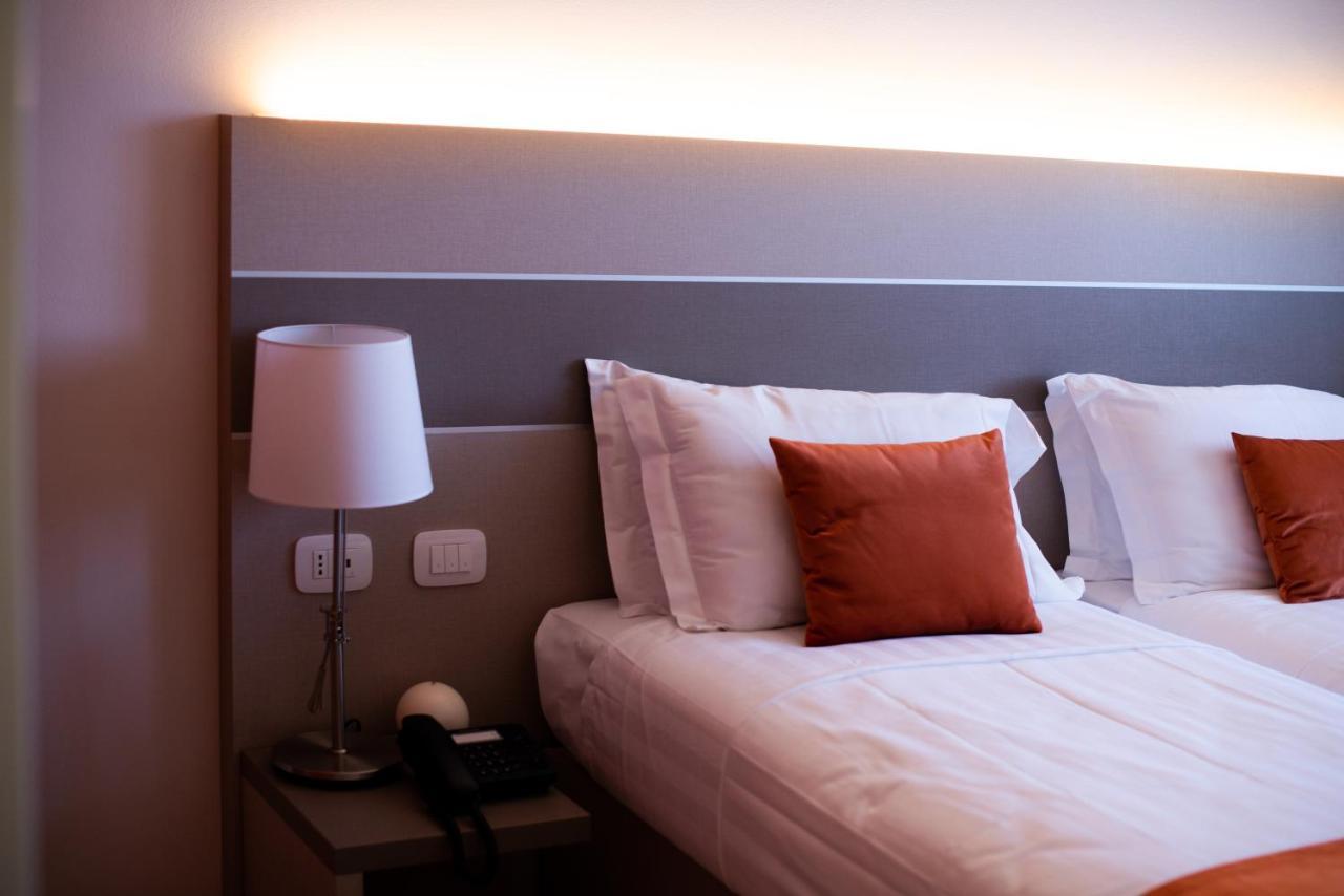 Hotel Glis سان ماورو تورينيس المظهر الخارجي الصورة