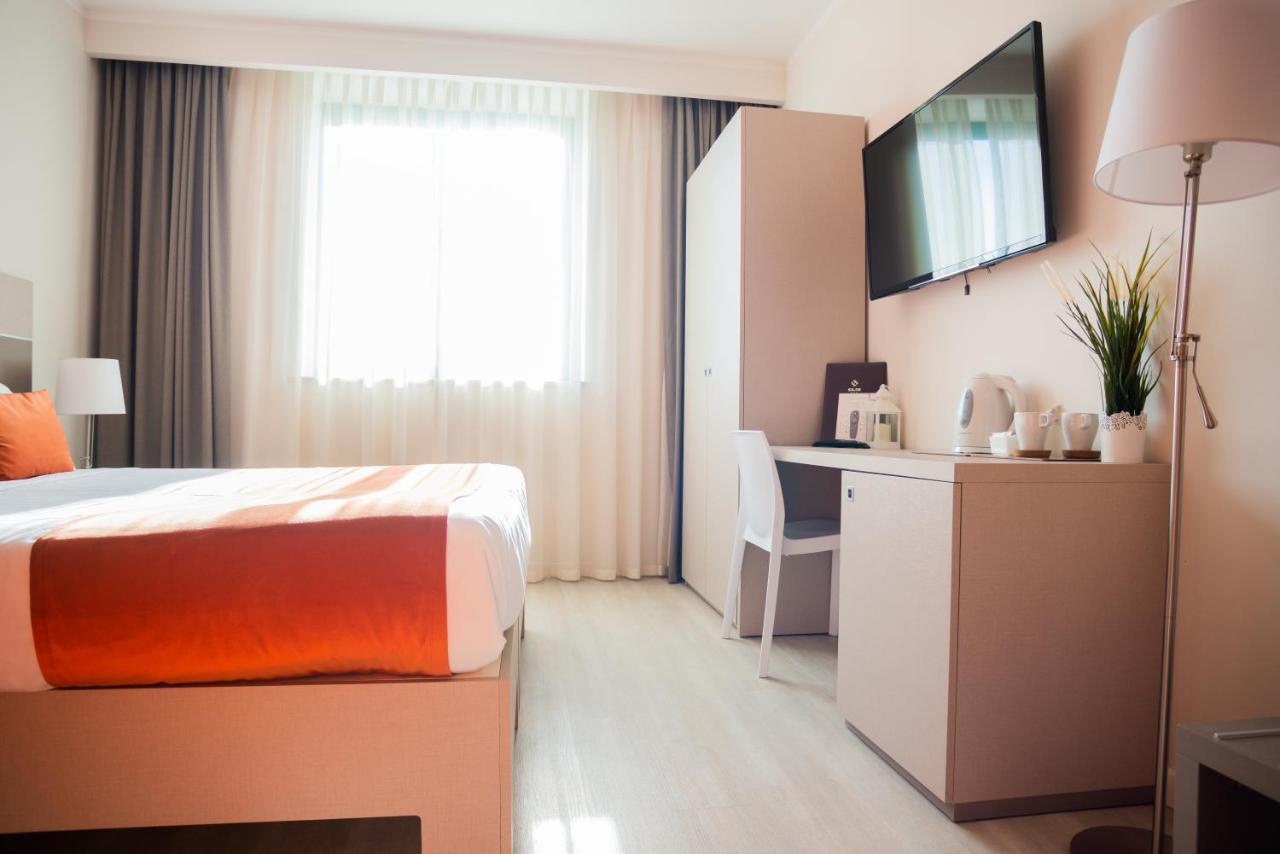 Hotel Glis سان ماورو تورينيس المظهر الخارجي الصورة